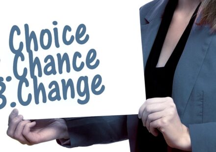 디지털 트랜스포메이션의 방법과 순서를 정하는 질문