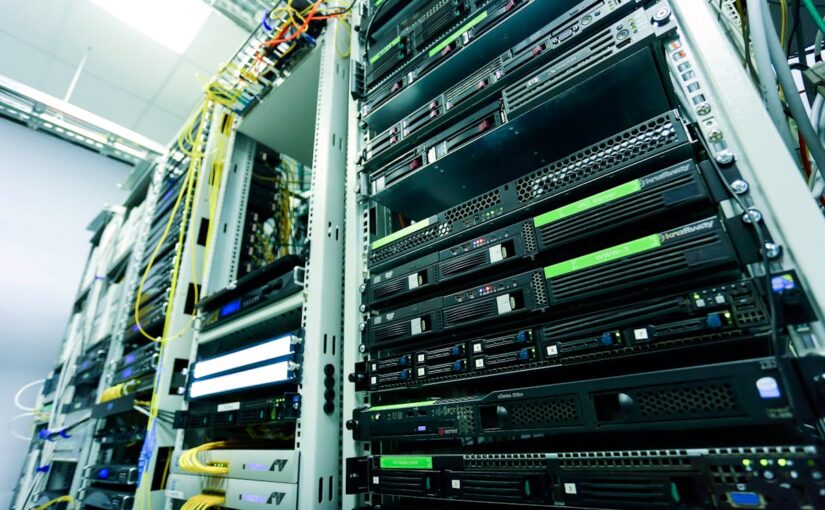 멀티클라우드 vs 하이브리드 서버 랙 데이터센터